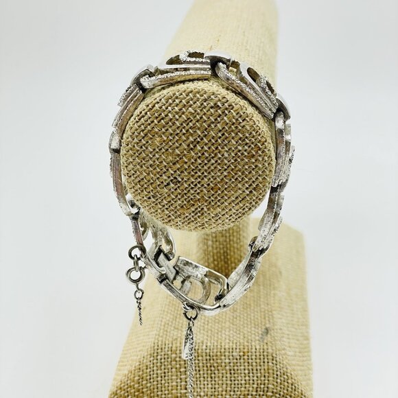 Vintage MONET Bracelet Silver Tone Link Signed Collectible READ - Picture 8 of 9